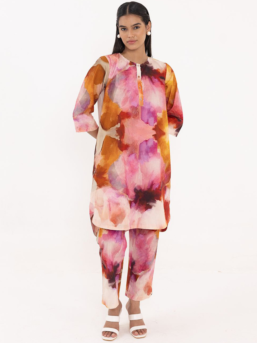 THR3Letter Abstract Printed Round Neck Three-Quarter Sleeves Cotton Linen Top & Trouser