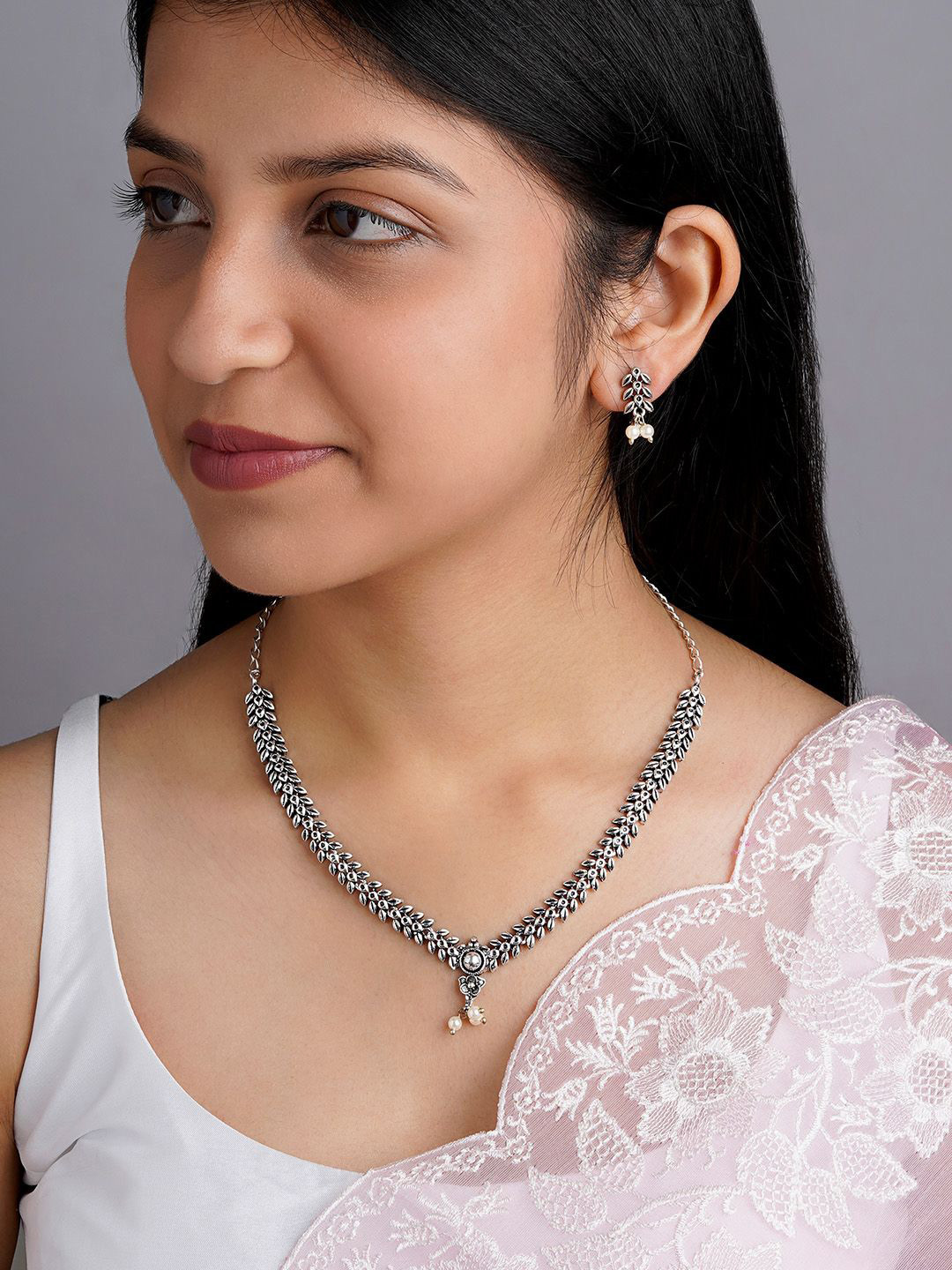 TEEJH Silver-Plated Beaded Jade Oxidised Jewellery Set