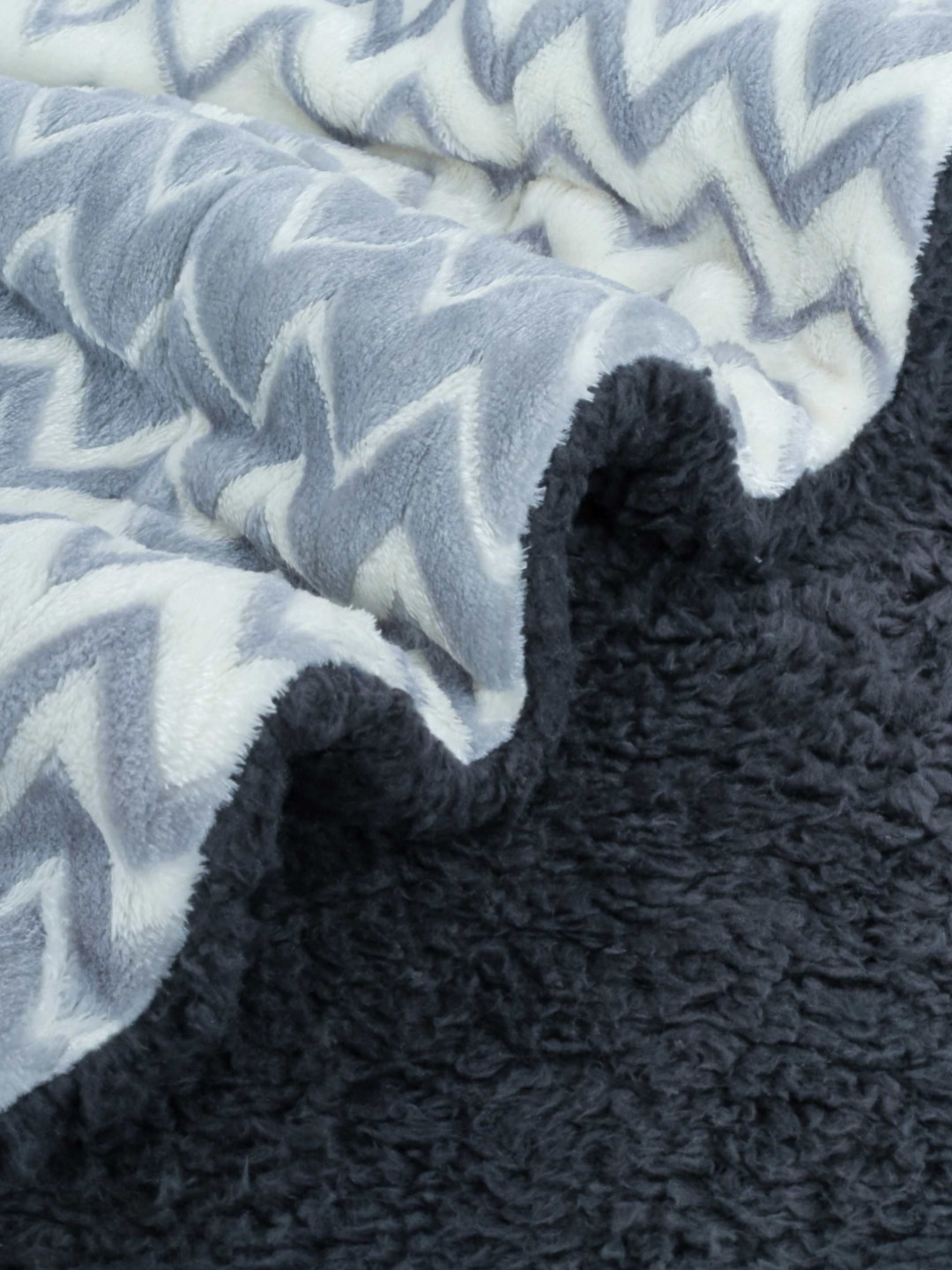 bsb home Grey & Cream-Coloured Heavy Winter 500 GSM Double Bed Blanket