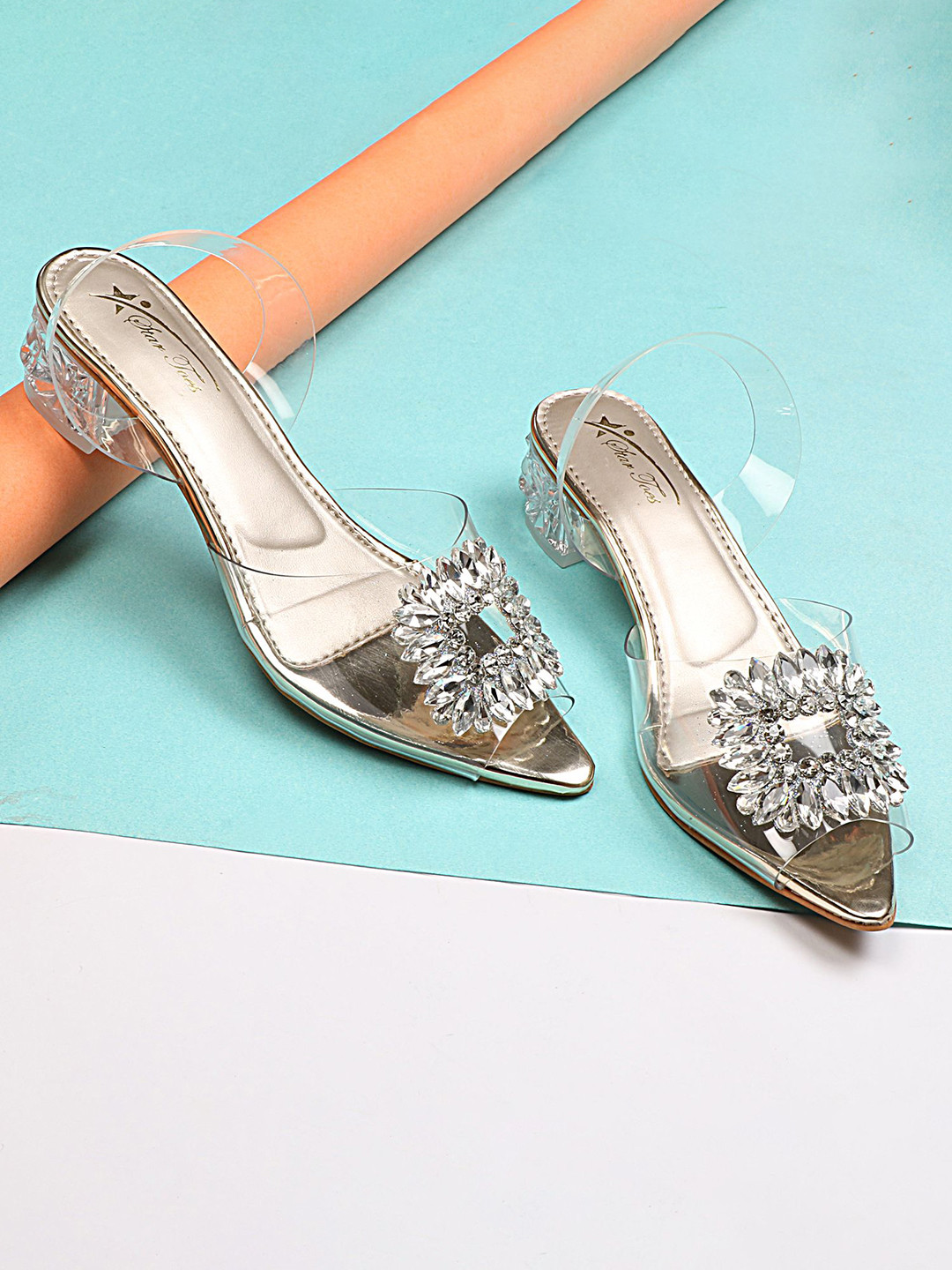 STARTOES Women Embellished  Block Sandals