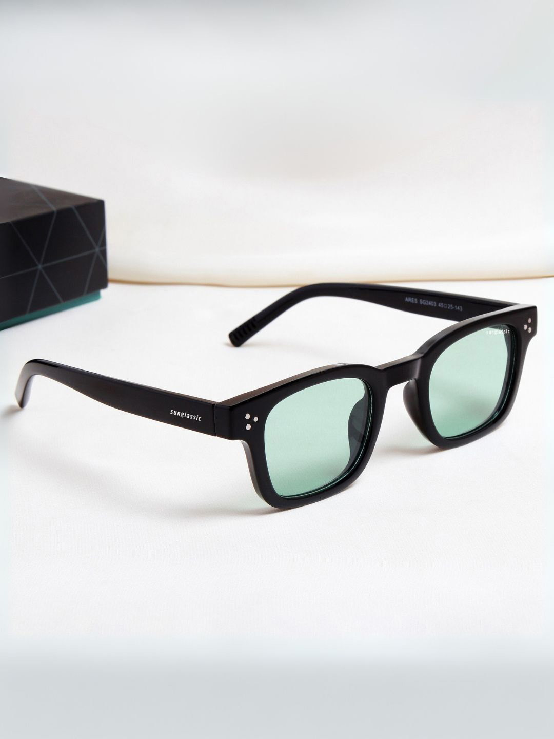 SUNGLASSIC Unisex Wayfarer Sunglasses with UV Protected Lens Ares-Black-Green