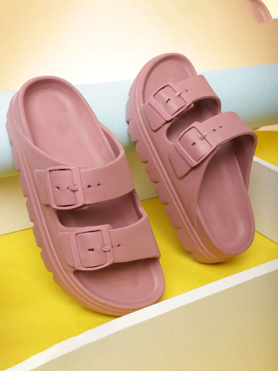 ROSEMEAD Women Rubber Slider Flip Flops