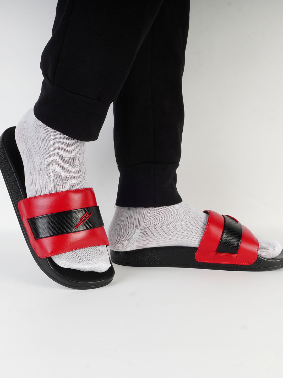 ZEESH Men Colourblocked Sliders