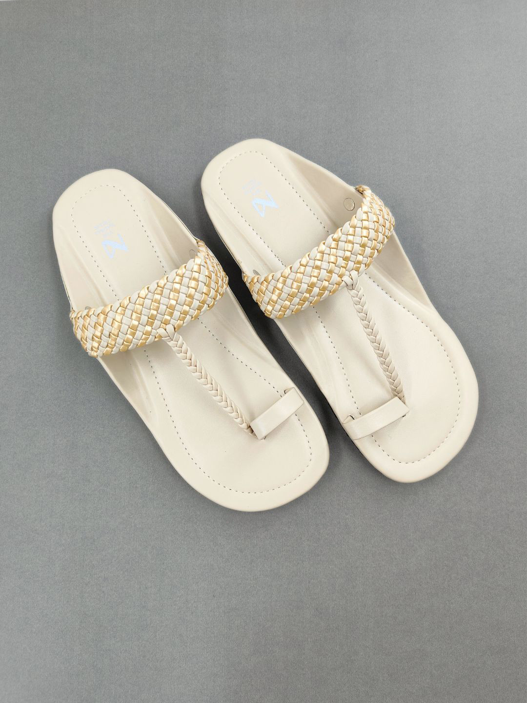 THE MADRAS TRUNK Men Slip-On Comfort Sandals