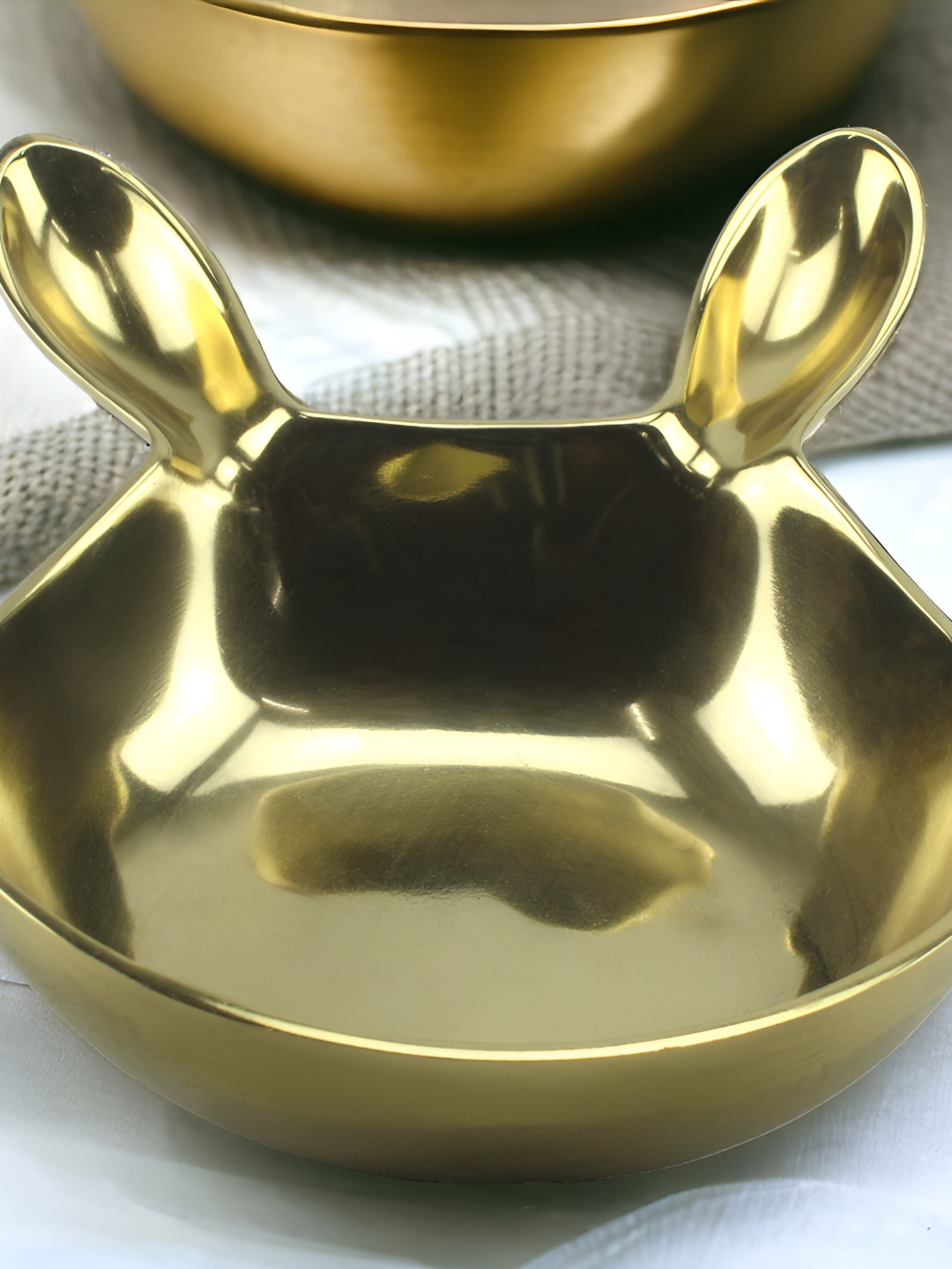 Hind Decor Textured Bunny-Shaped Decorative Bowl