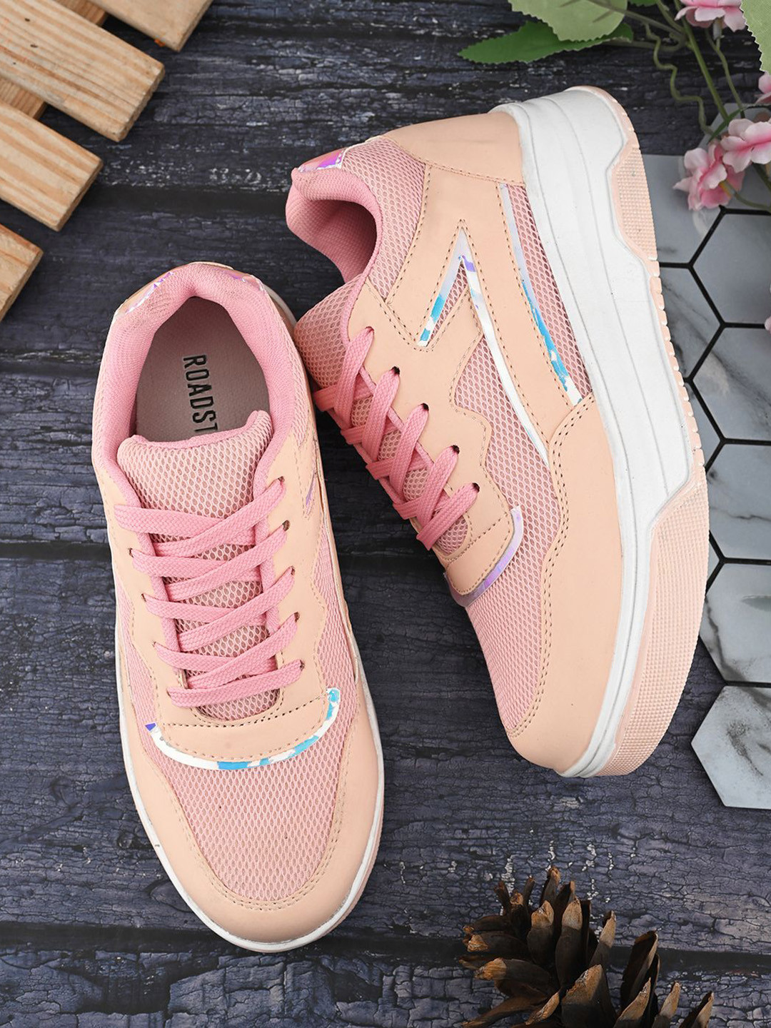 The Roadster Lifestyle Co Women Comfortable Lace Up Sneakers