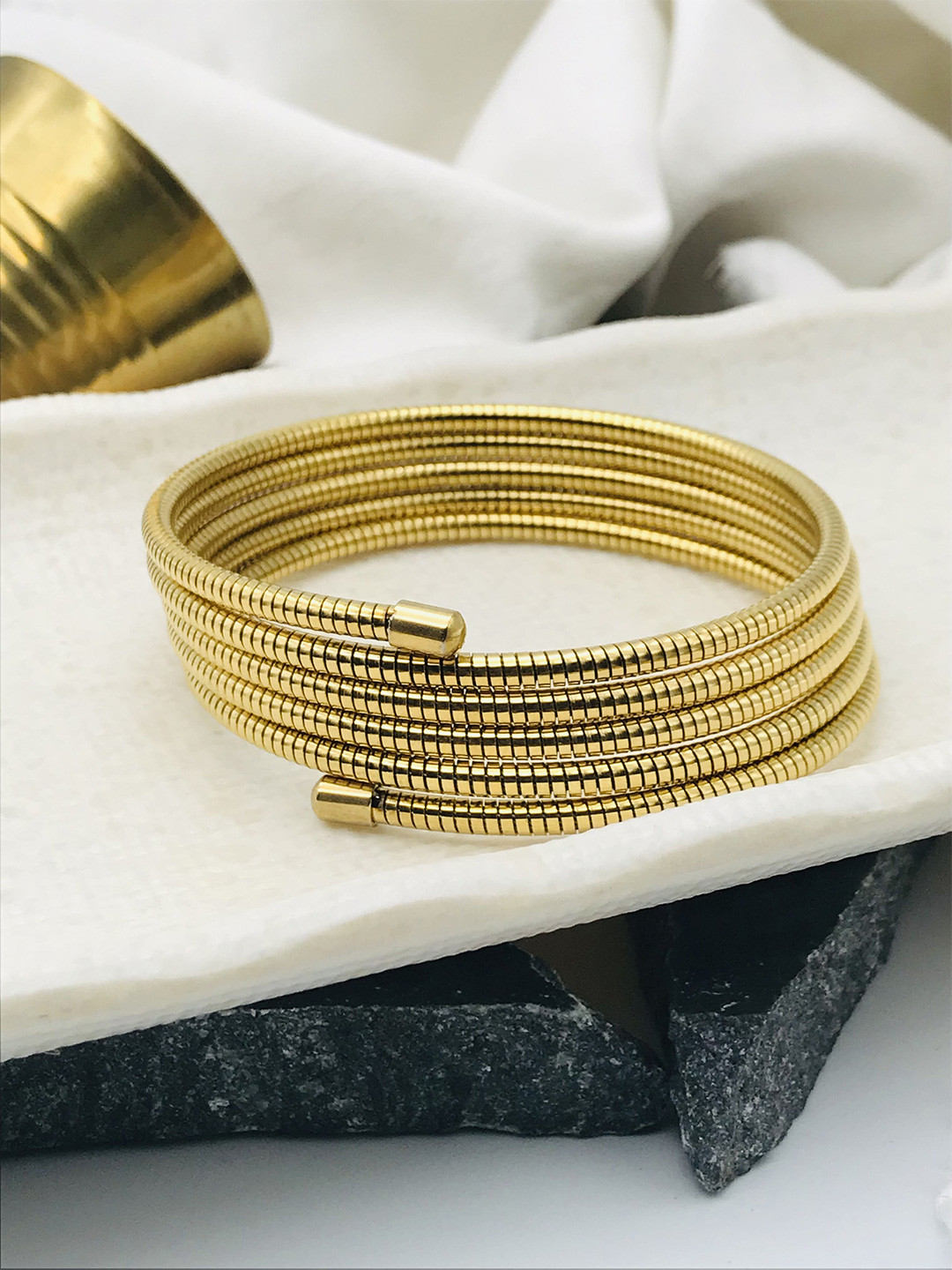 ANJNI CREATION Women Gold-Plated Kada Bracelet