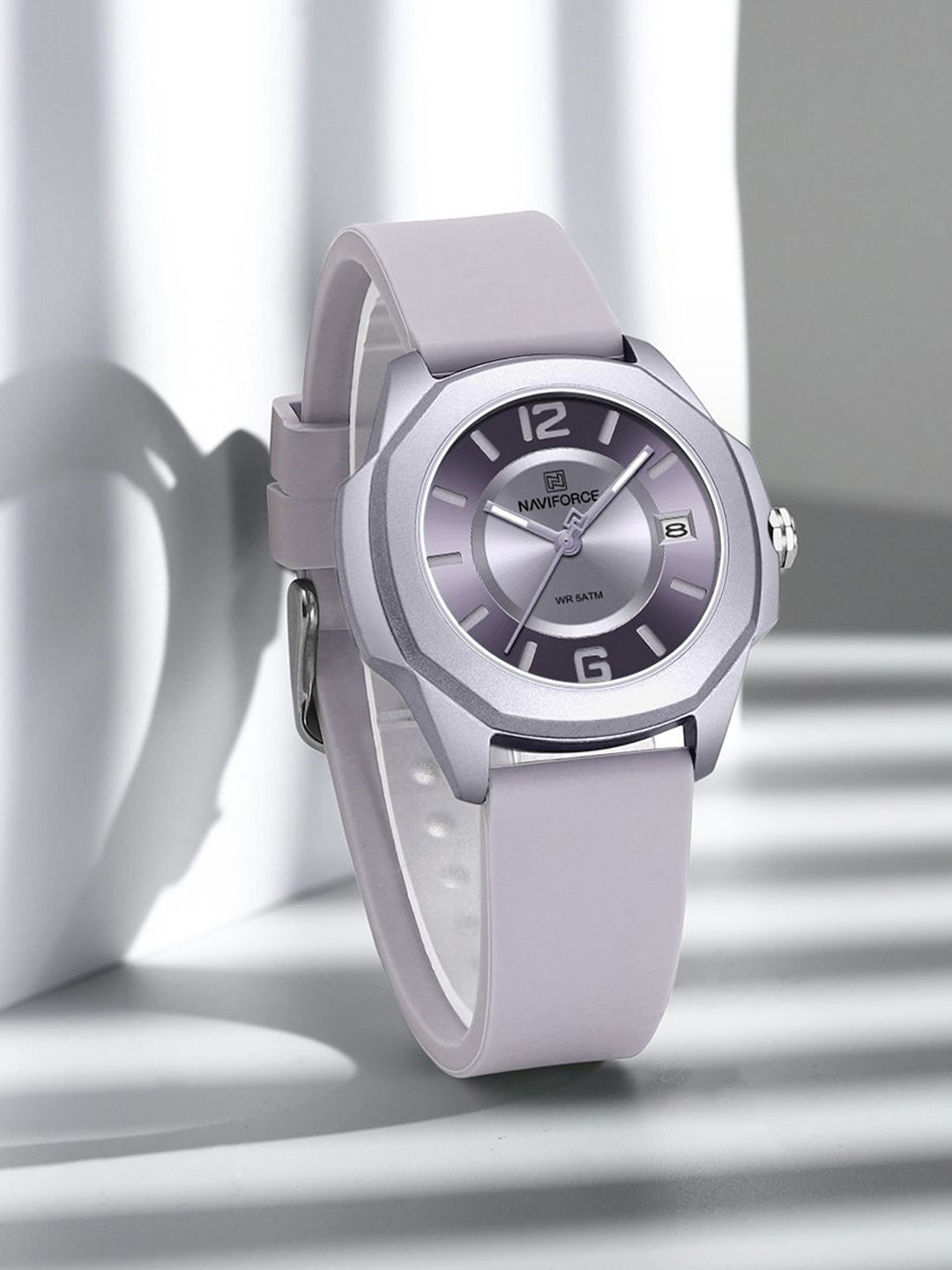 Naviforce Women Dial & Straps Analogue Watch NF7107_PE PE