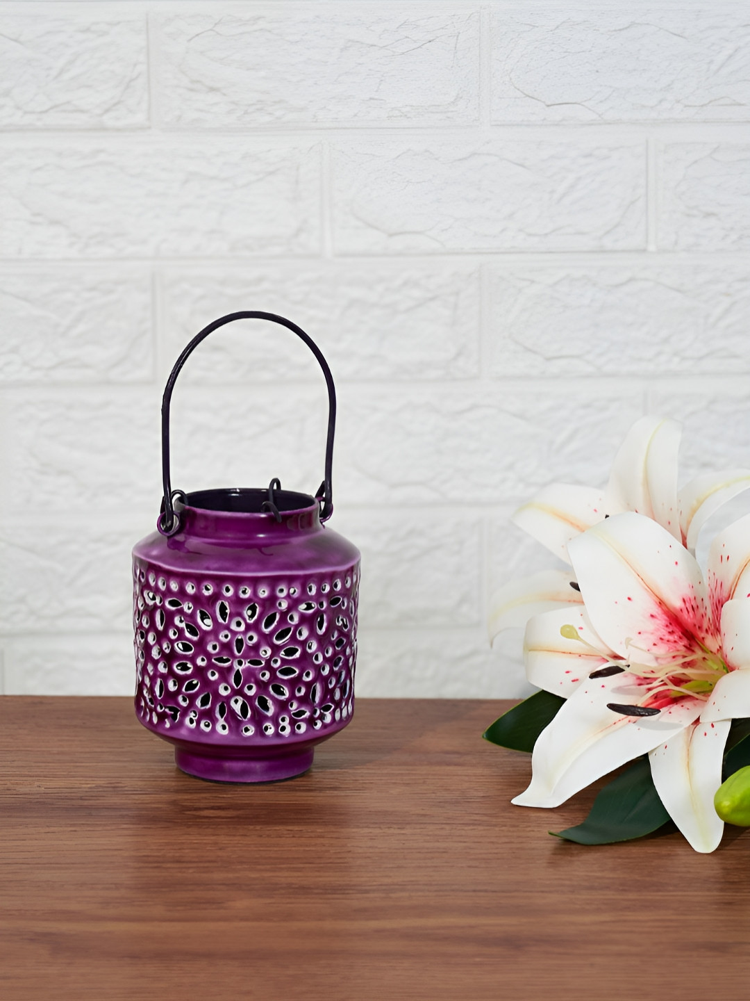 Living scapes by Pantaloons Purple Candle Holder