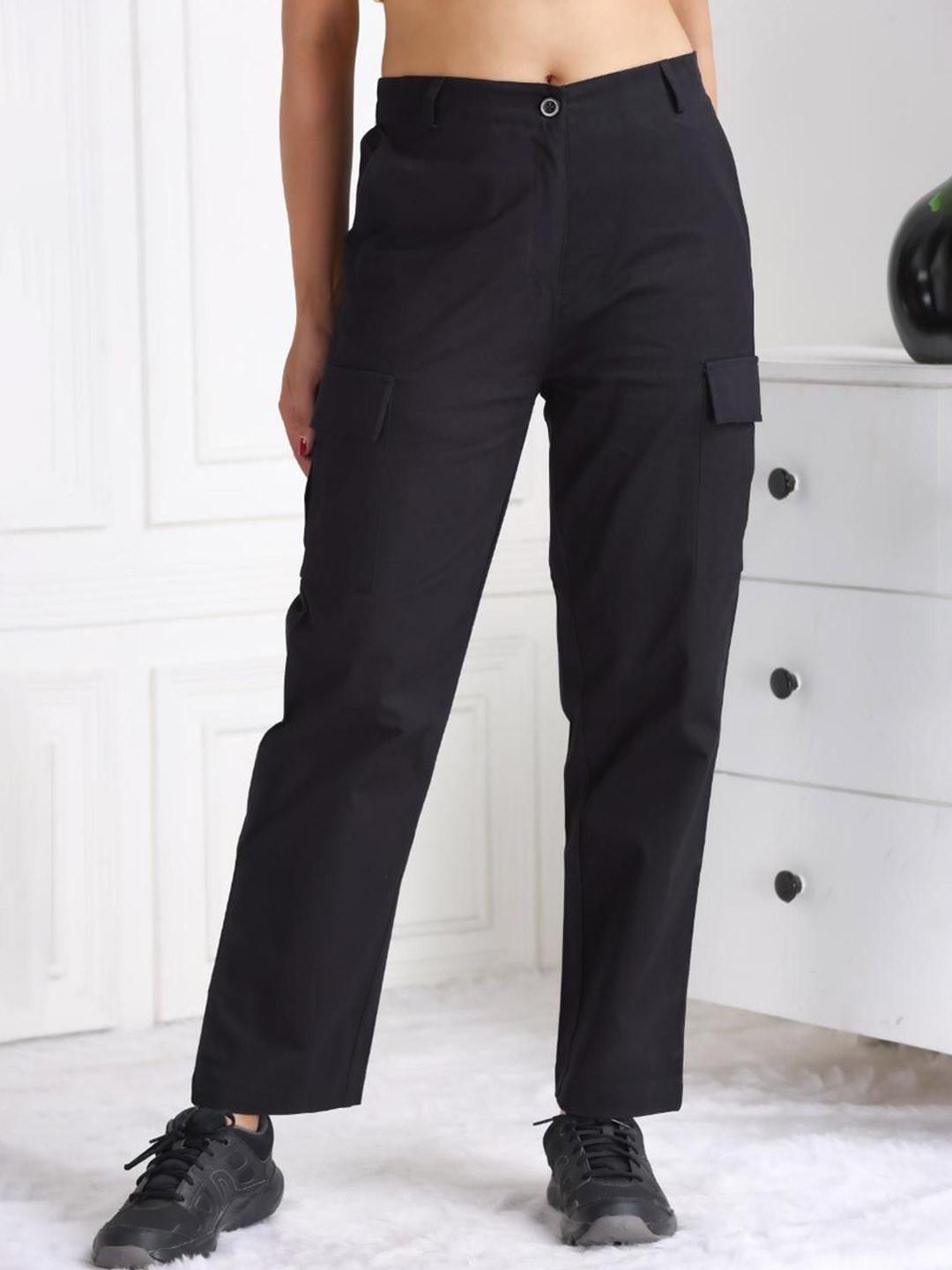 Mlada Women Original Low-Rise Pleated Cargos Trousers