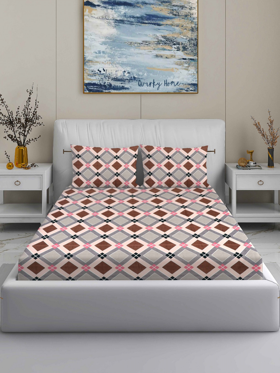 Quirky Home Camel Brown Geometric Microfiber 180 TC Queen Fine Bedsheet with 2 Pillow Covers-90 x 100 inches