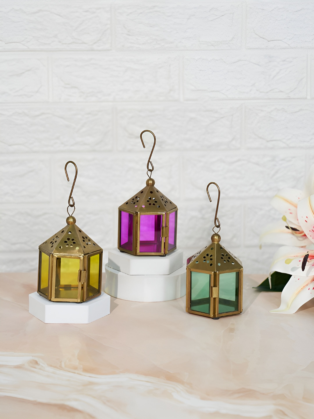 Living scapes by Pantaloons Green & Magenta Set of 3 Candle Holder