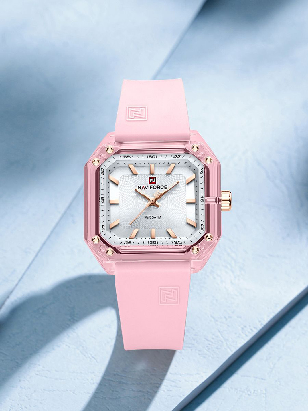 Naviforce Women Dial & Straps Analogue Watch NF7106_P W P