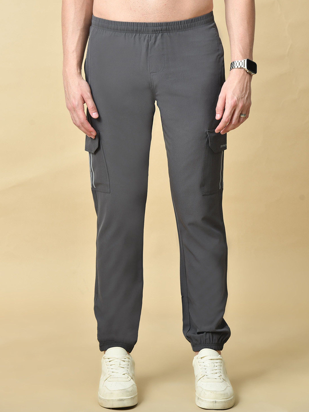 Bildos Men Mid-Rise Trackpants