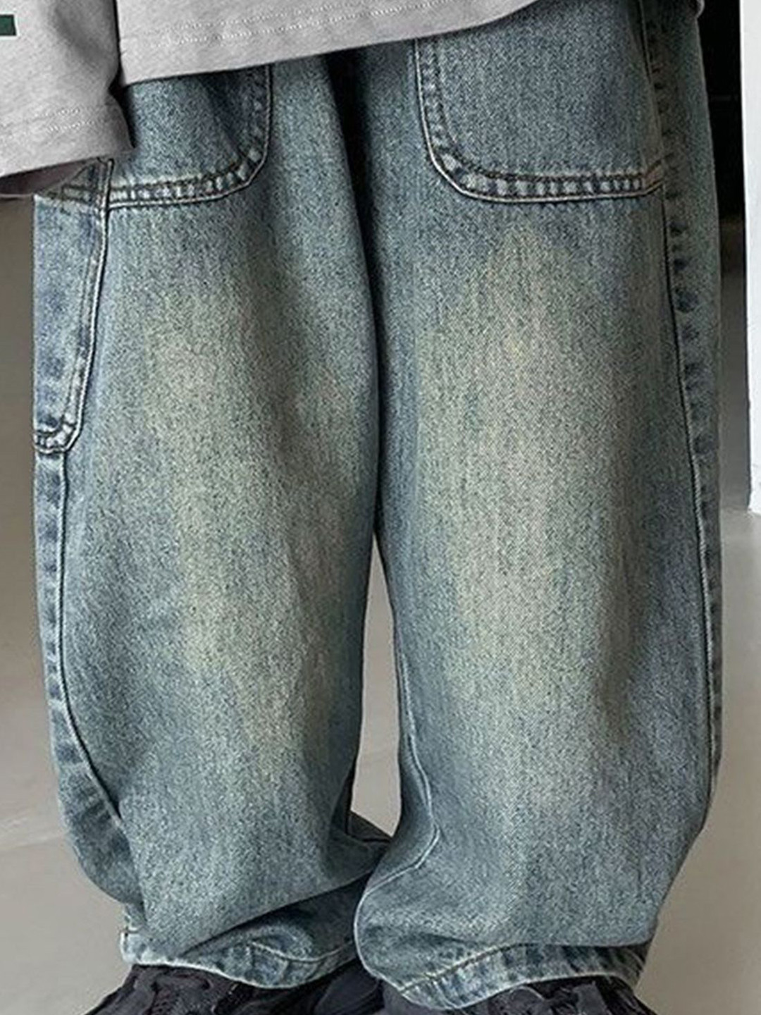 FOREVER FRIDAY Boys Comfort Mid-Rise Heavy Fade Jeans