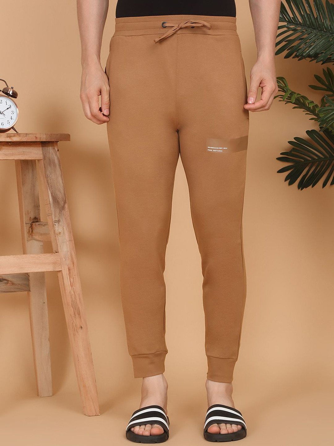 Sweet Dreams Men Minimal Print Detail Joggers