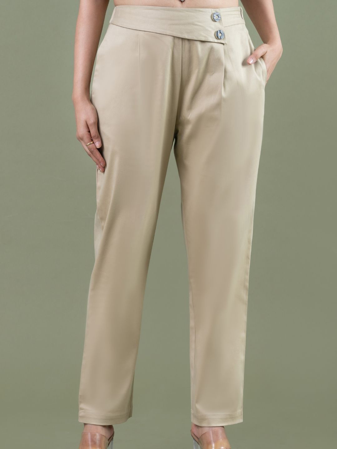 Komarri U Women Low-Rise Trousers