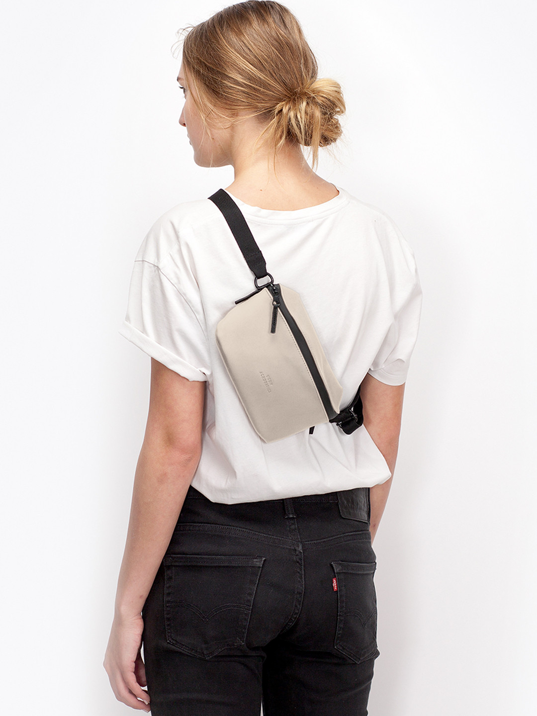 UCON ACROBATICS Unisex Jona Medium Fanny Crossbody Waist Pouch