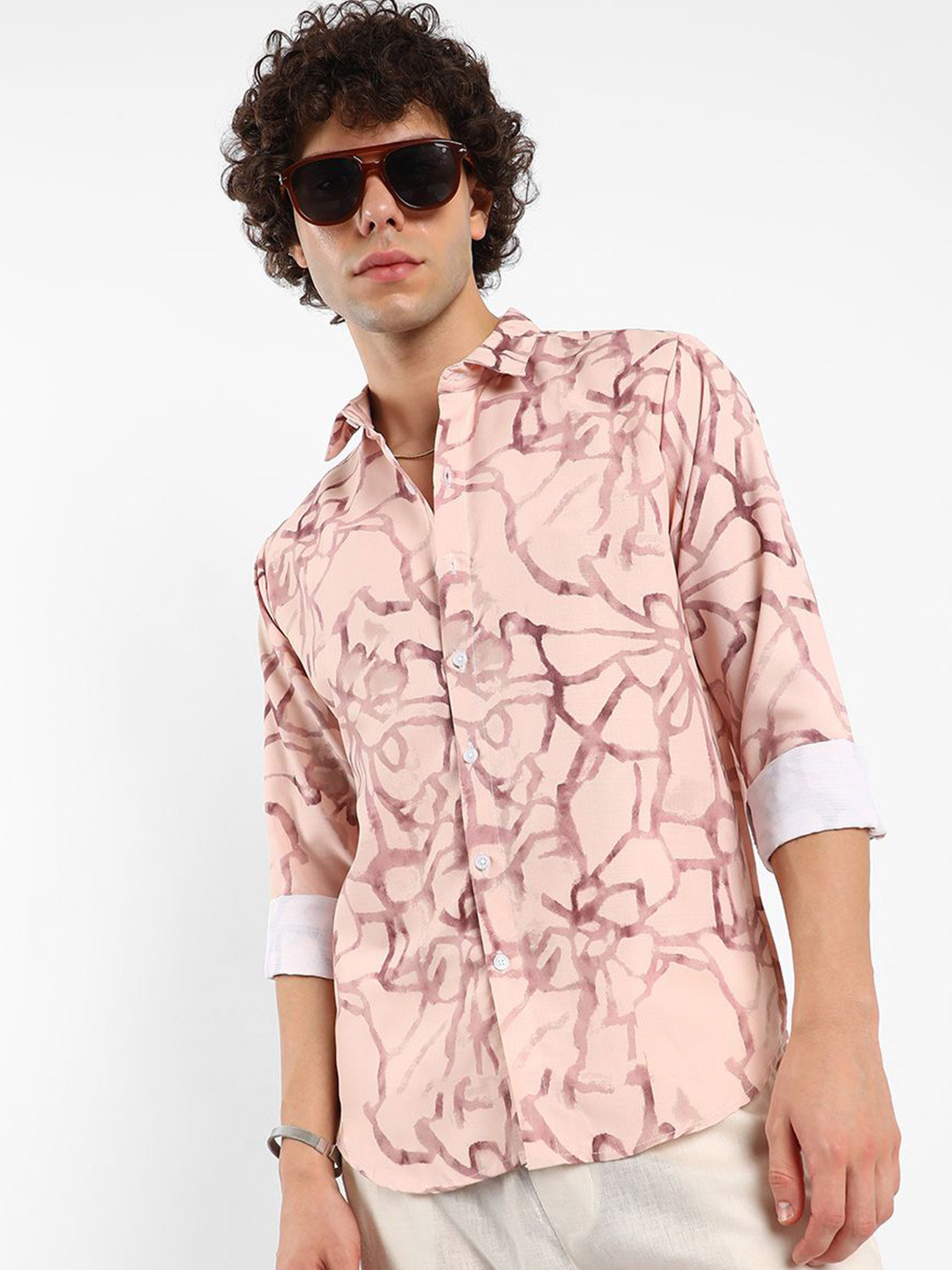 Campus Sutra Men Comfort Spread Collar Flowing-Pigment Casual Shirt