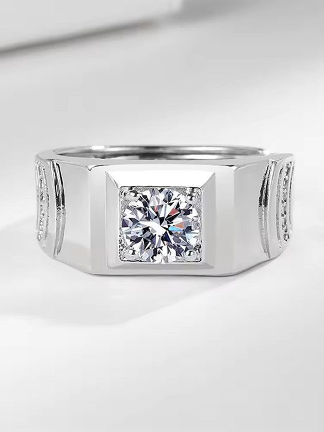 Lila AD-Studded Adjustable Finger Rings