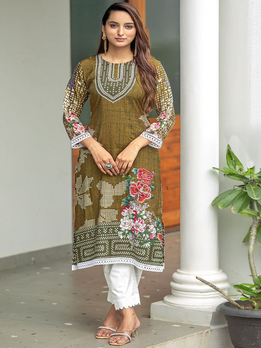 PIRRA DESIGNS Women Printed Regular Kurta with Trousers