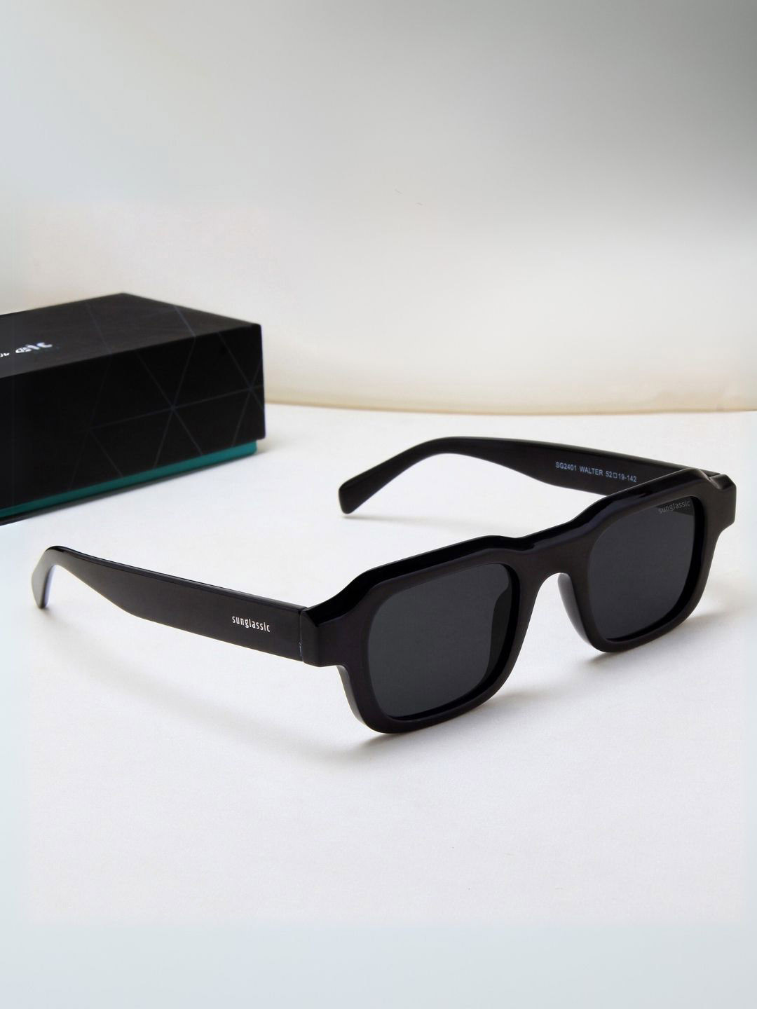 SUNGLASSIC Unisex Square Sunglasses with UV Protected Lens Walter-Full-Black
