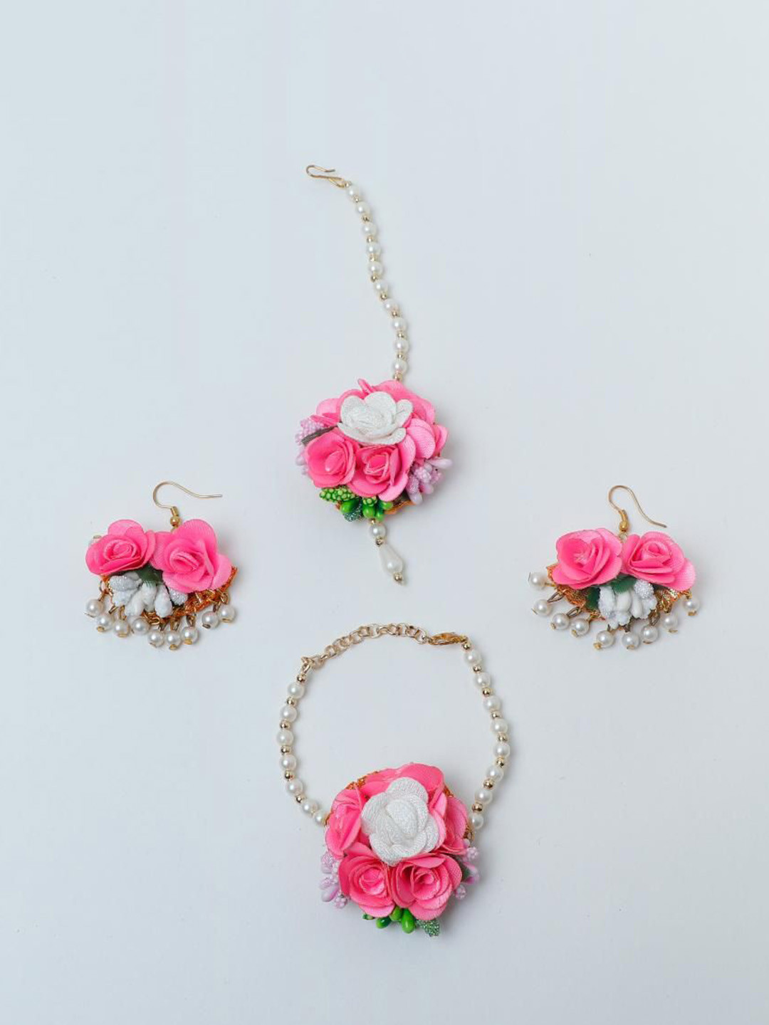 Daizy Girls Flower Beaded Maang Tikka & Earings & Bracelet