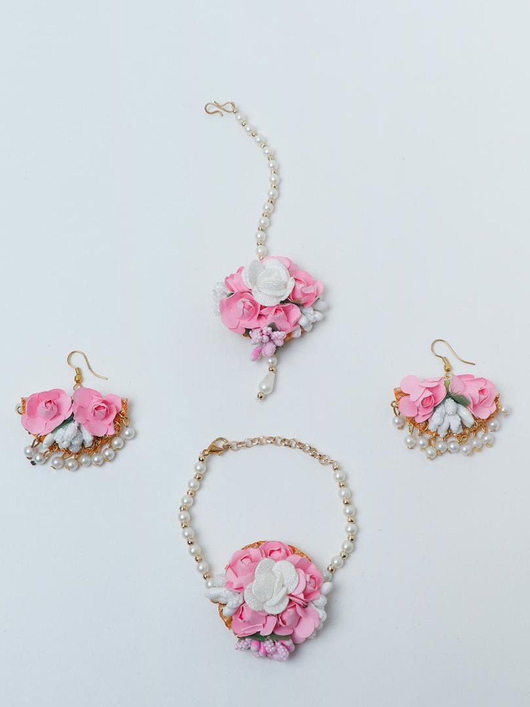 Daizy Girls Flower Beaded Maang Tikka & Earings & Bracelet