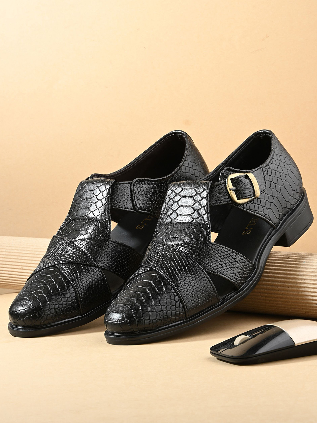Hirels Men PU Shoe-Style Sandals