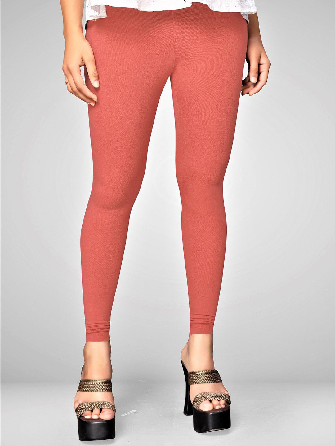 MANTICORE Women Cotton Mid-Rise Ankle-Length Leggings