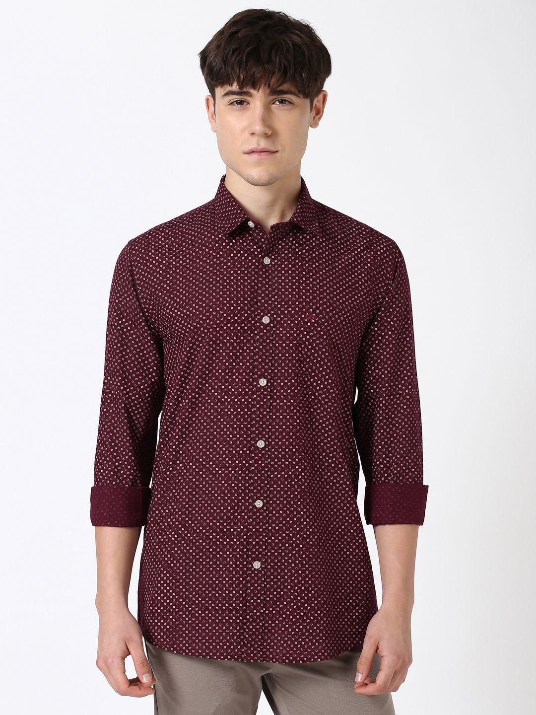 Peter England Casuals Men Spread Collar Micro Ditsy Printed Cotton Slim Fit Casual Shirt