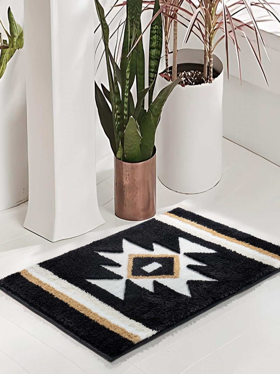 AAZEEM Black & White Non-Slip Printed Bath Rugs