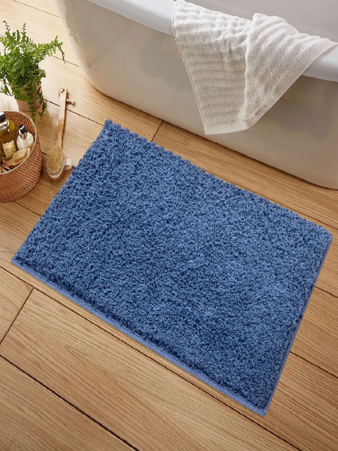 LUXEHOME INTERNATIONAL Blue Cotton Rectangular Bath Rug