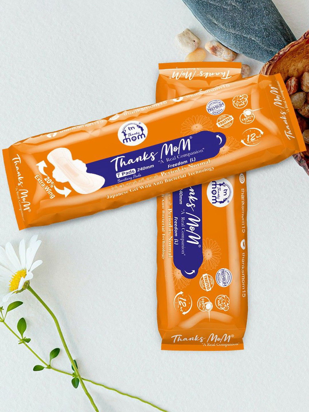 THANKS MOM Freedom Set Of 10 Sanitary Pads - L - 7Pcs Each With Razor