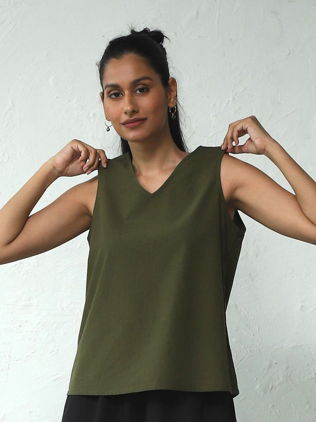Canoopi Women V-Neck Sleeveless Cotton Top