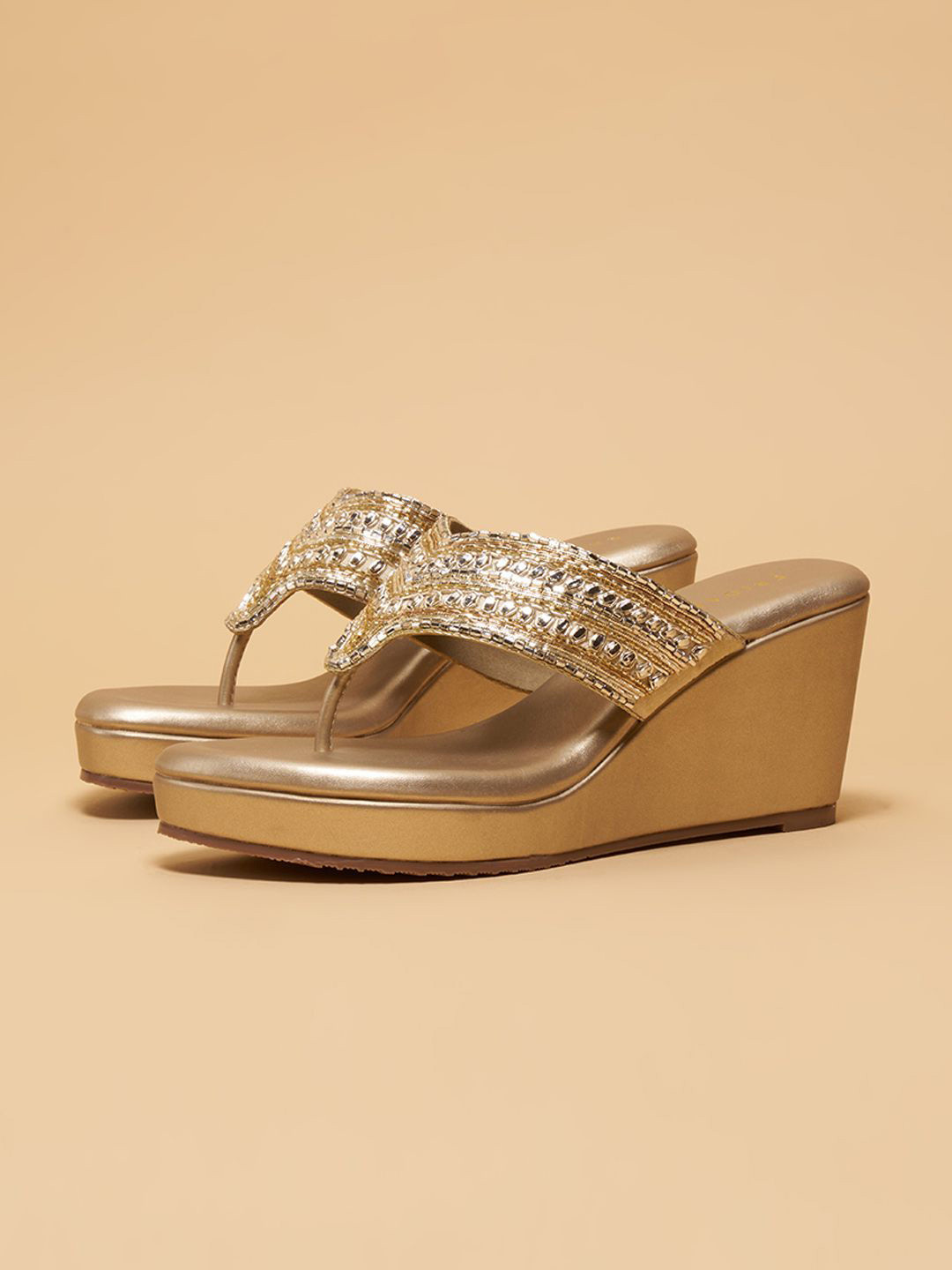 ERIDANI Myshty Embroidered Wedges