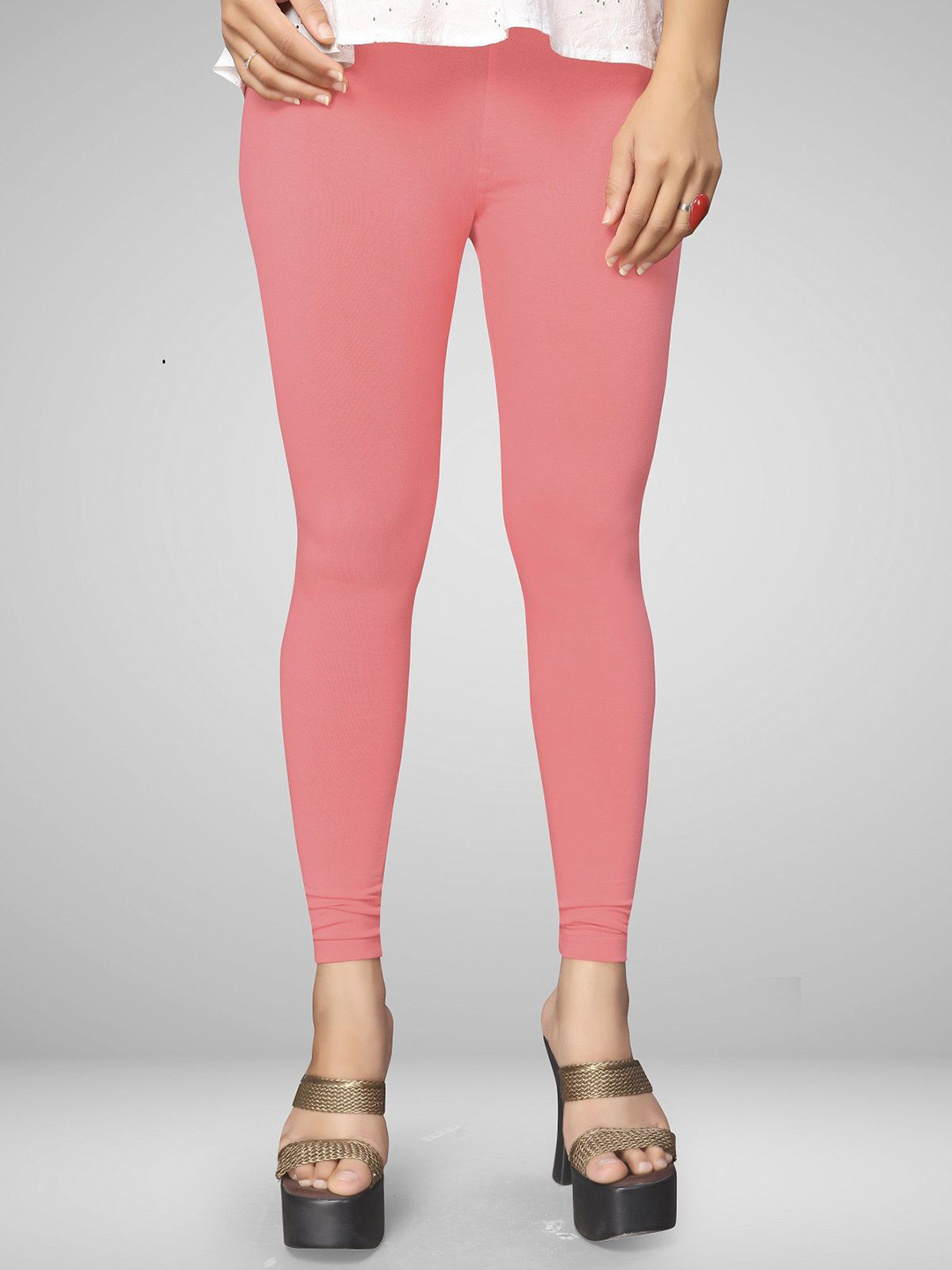 MANTICORE Women Mid-Rise Ankle-Length Leggings