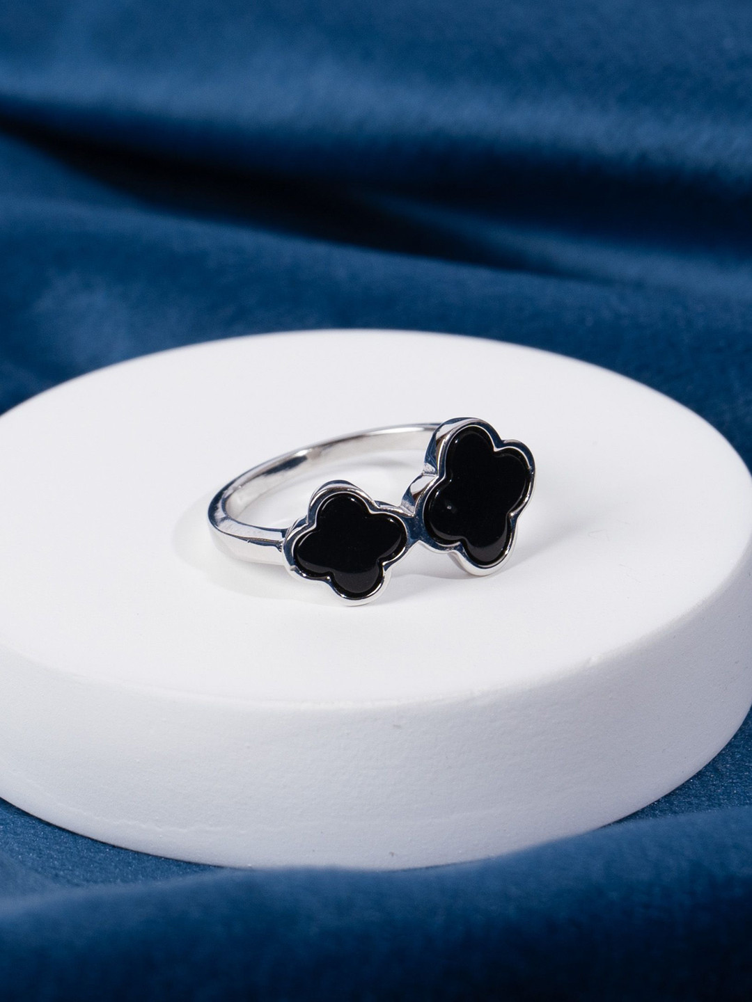 GLYTERS Silver-Plated Stone-Studded Adjustable Finger Ring