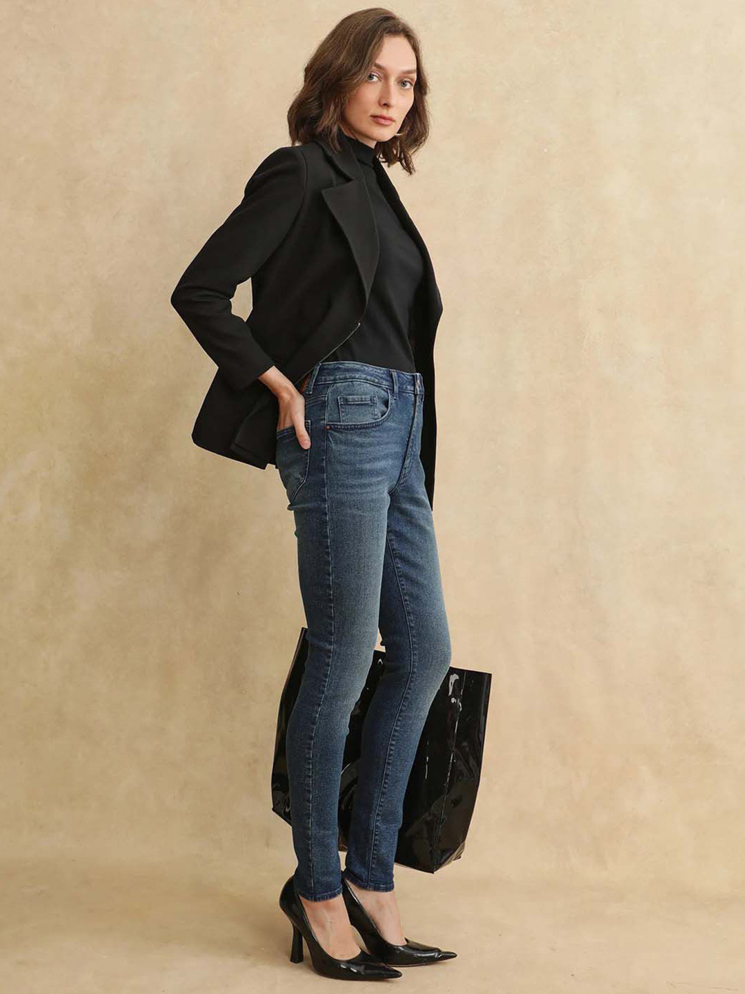 RAREISM Women Comfort Super Skinny Fit Light Fade Stretchable Jeans