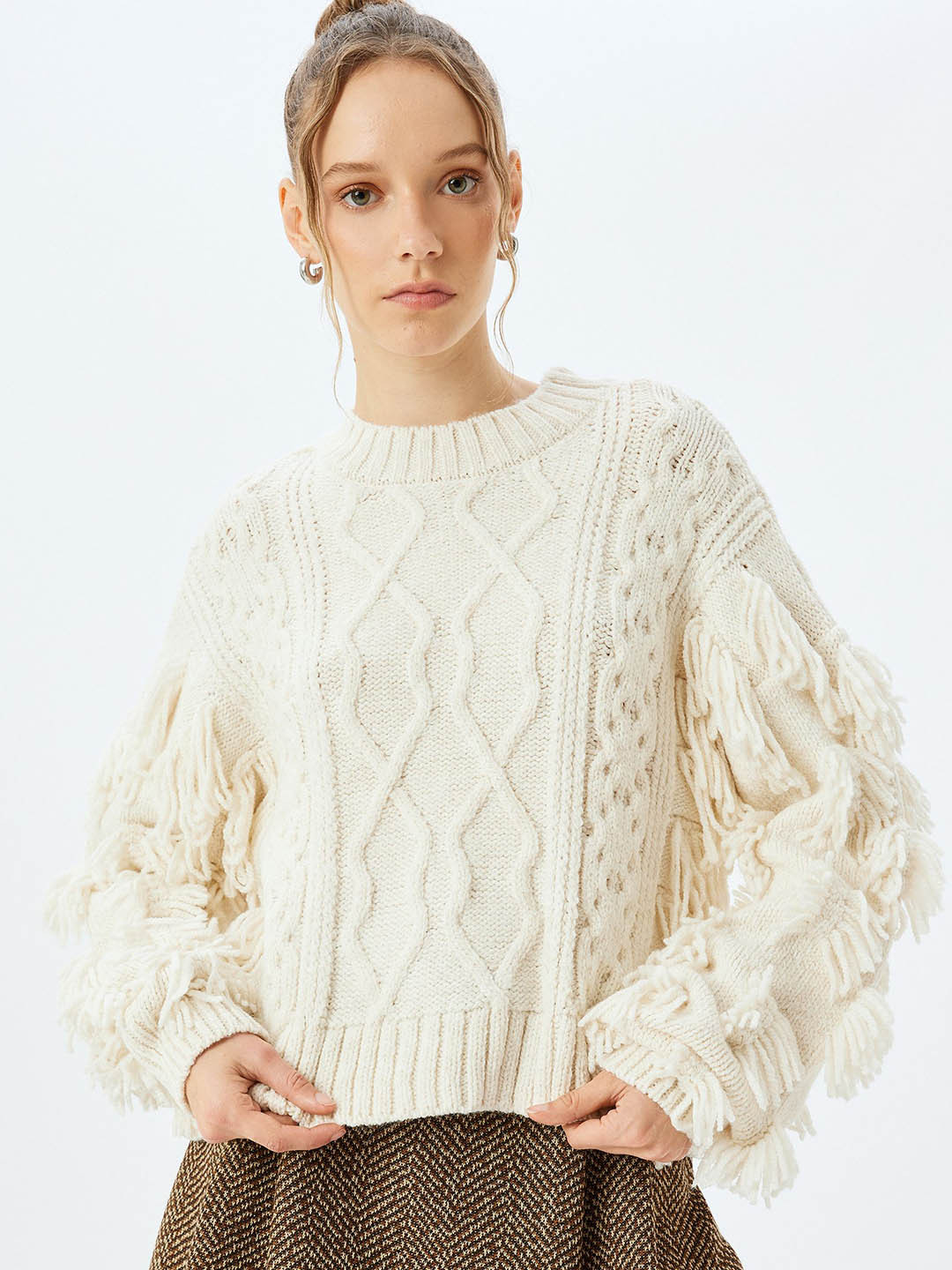 Koton Women Self Design Cable Knit Pullover Fringed Sweaters