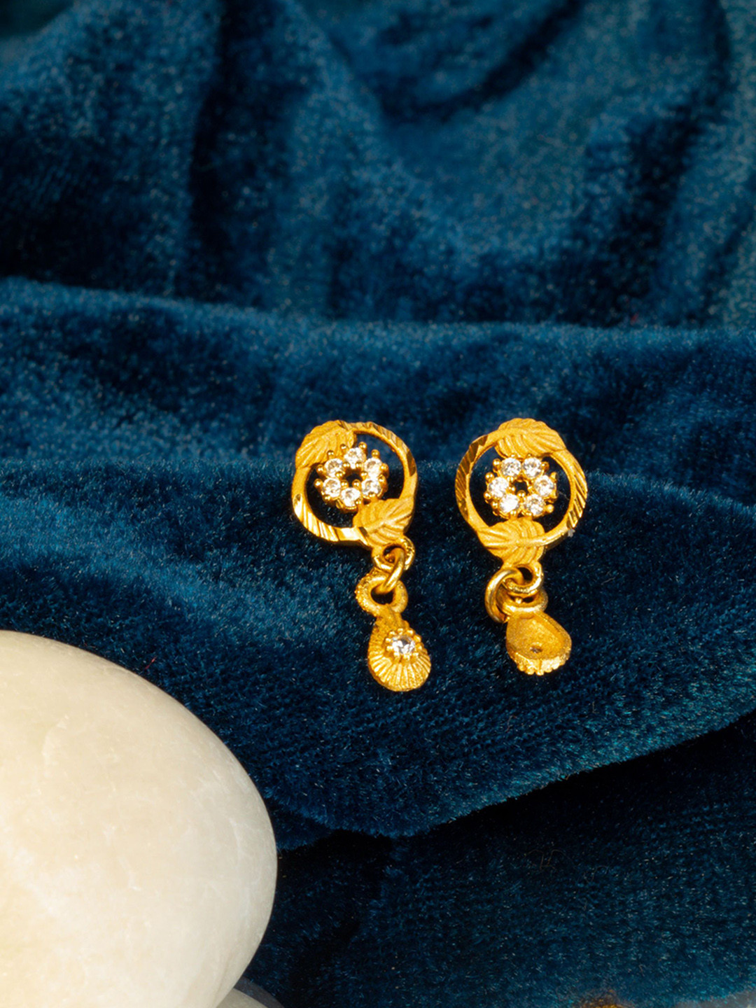 GOLD CASH Classic Studs Earrings