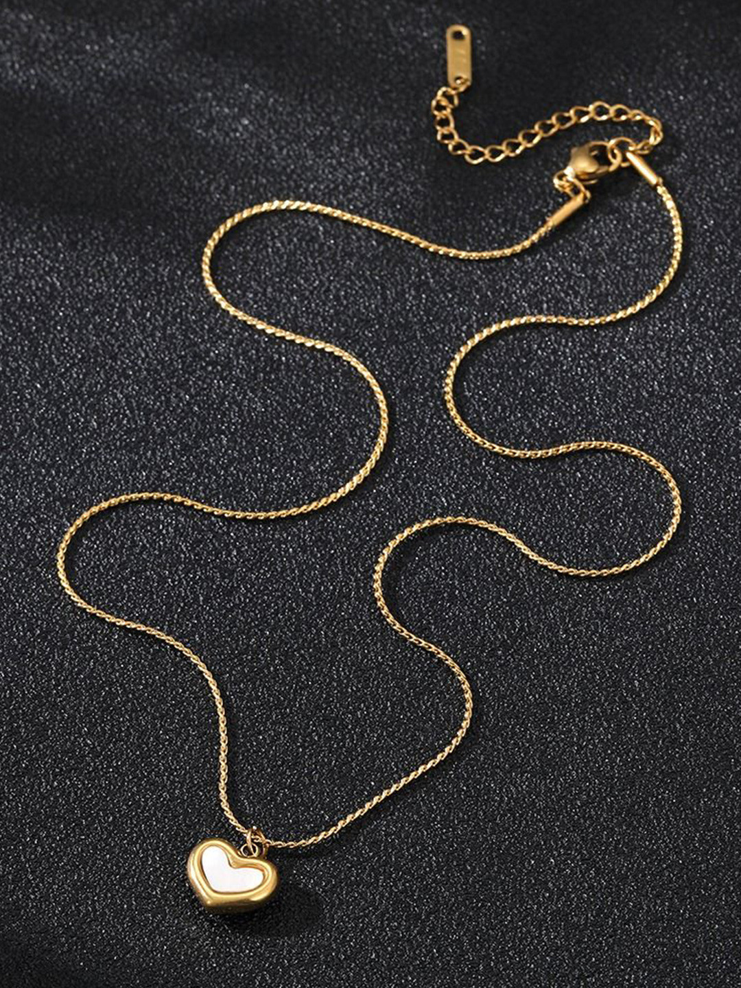 VIEN Gold-Plated Heart Shaped Pendants with Chains