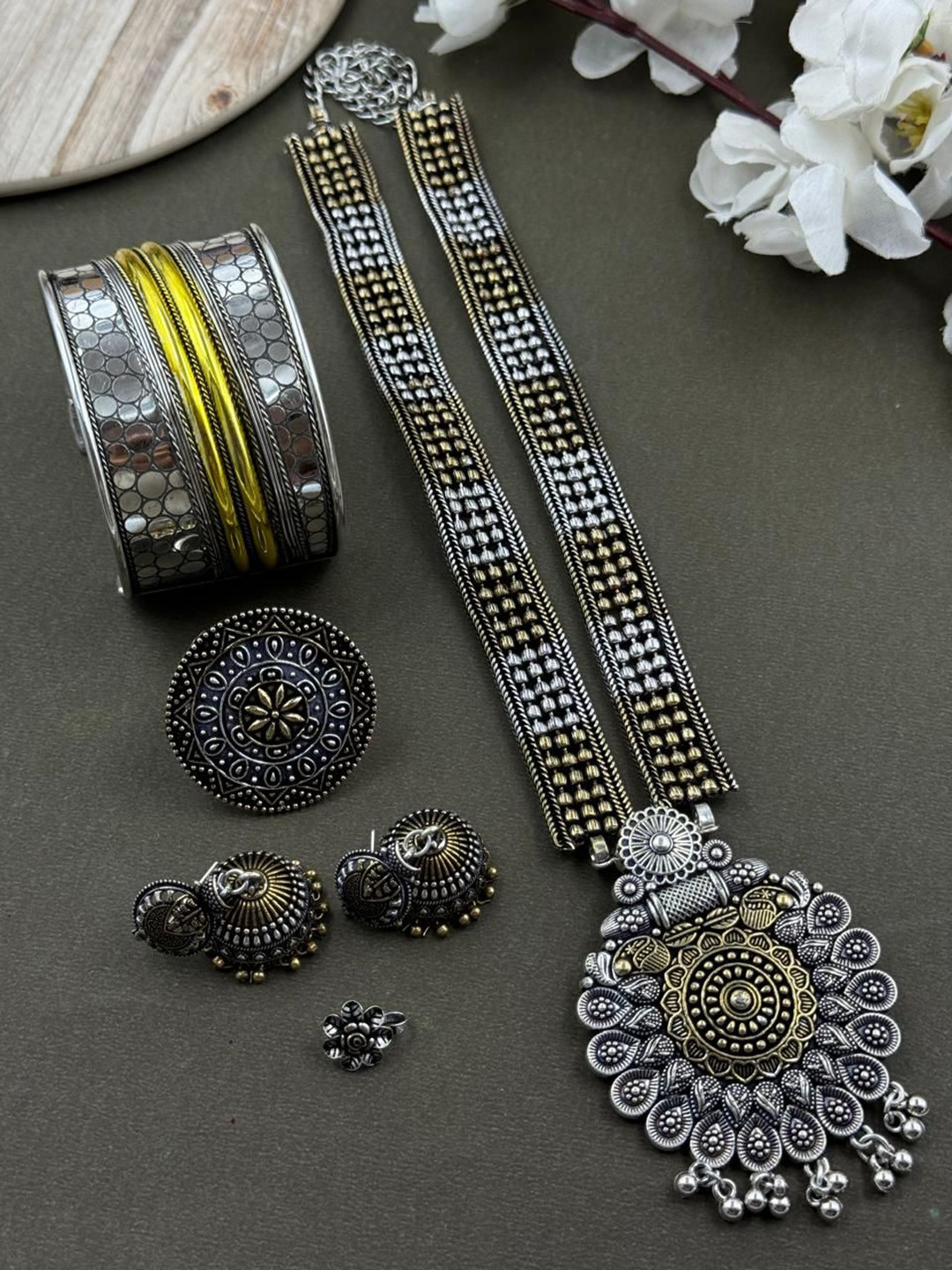 NAMAN ARTS Kia Dual Tone Silver-Plated Oxidised Necklace Jewellery Set