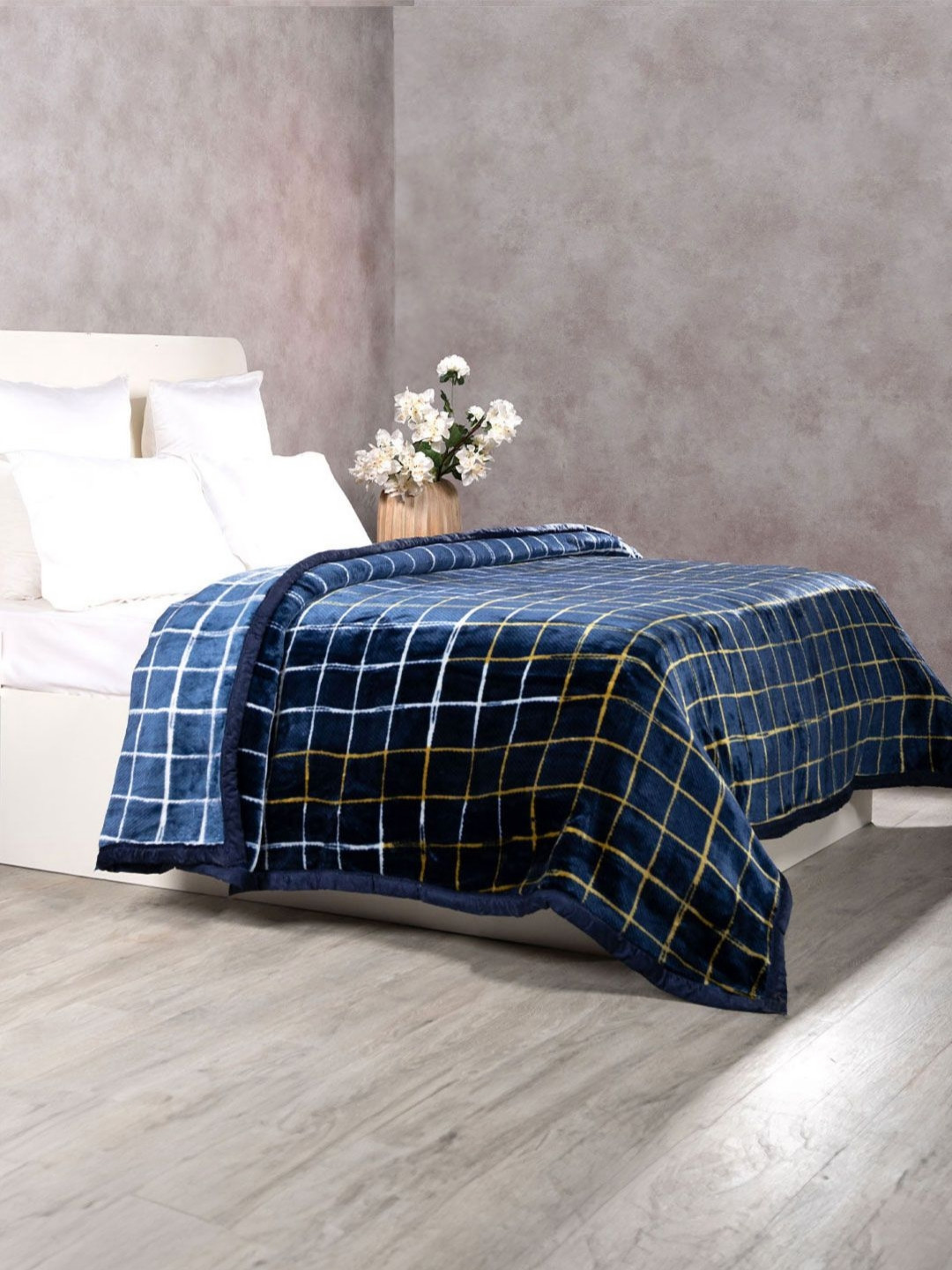 MYTRIDENT Blue & White Checked Double Bed Blanket