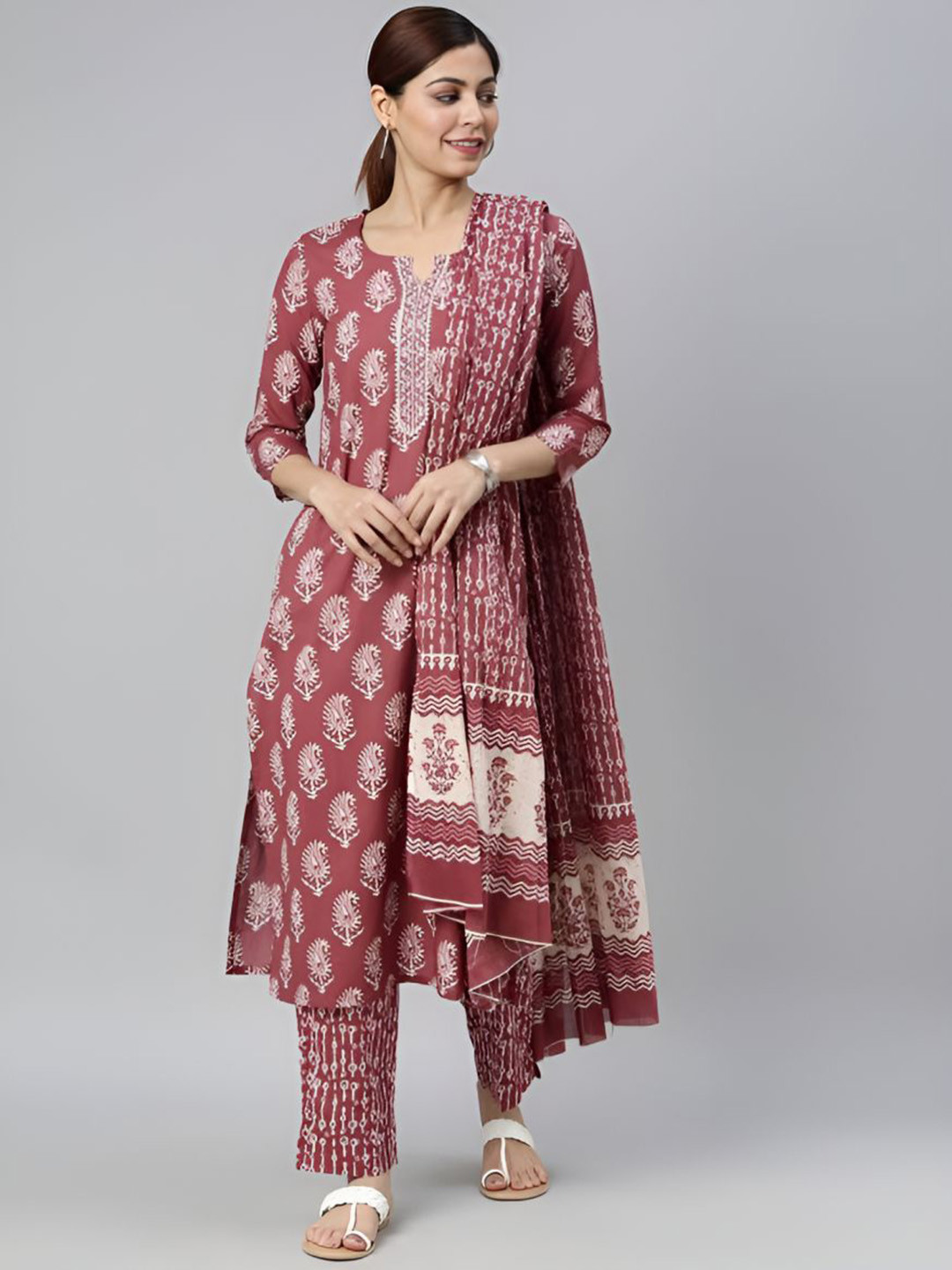 Lali Creation Women Floral Printed Regular Gotta Patti Kurta with Palazzos & With Dupatta