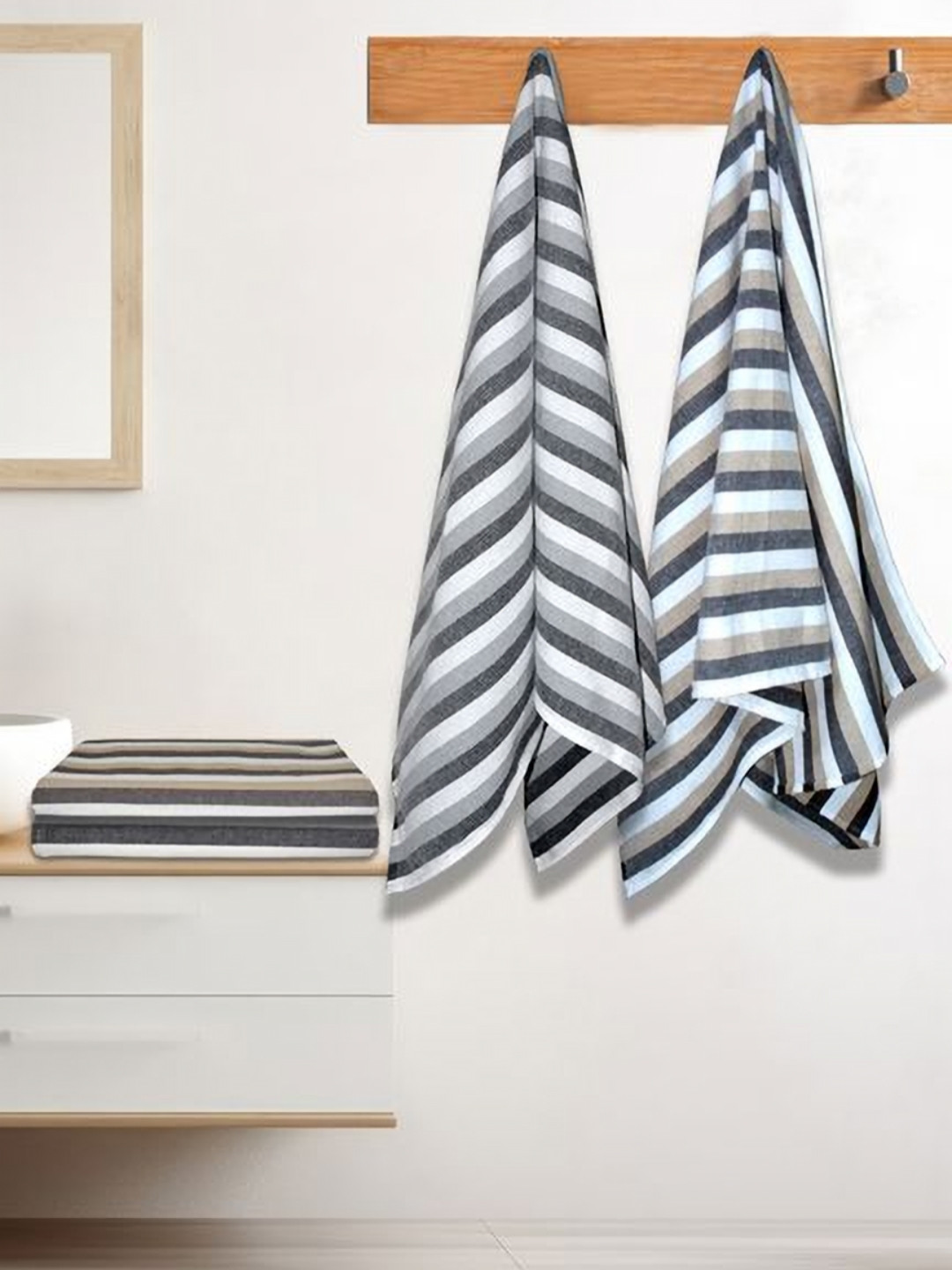 Athom Living Iris Grey & White 4 Pieces Striped Cotton 210 GSM Bath Towel