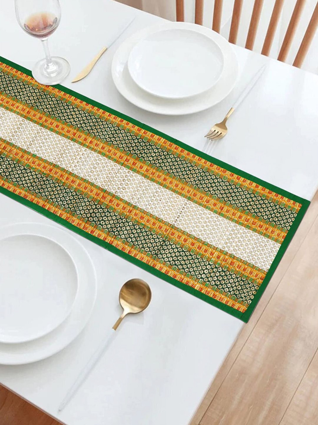 HOKIPO White & Green Geometric Rectangular Table Runner