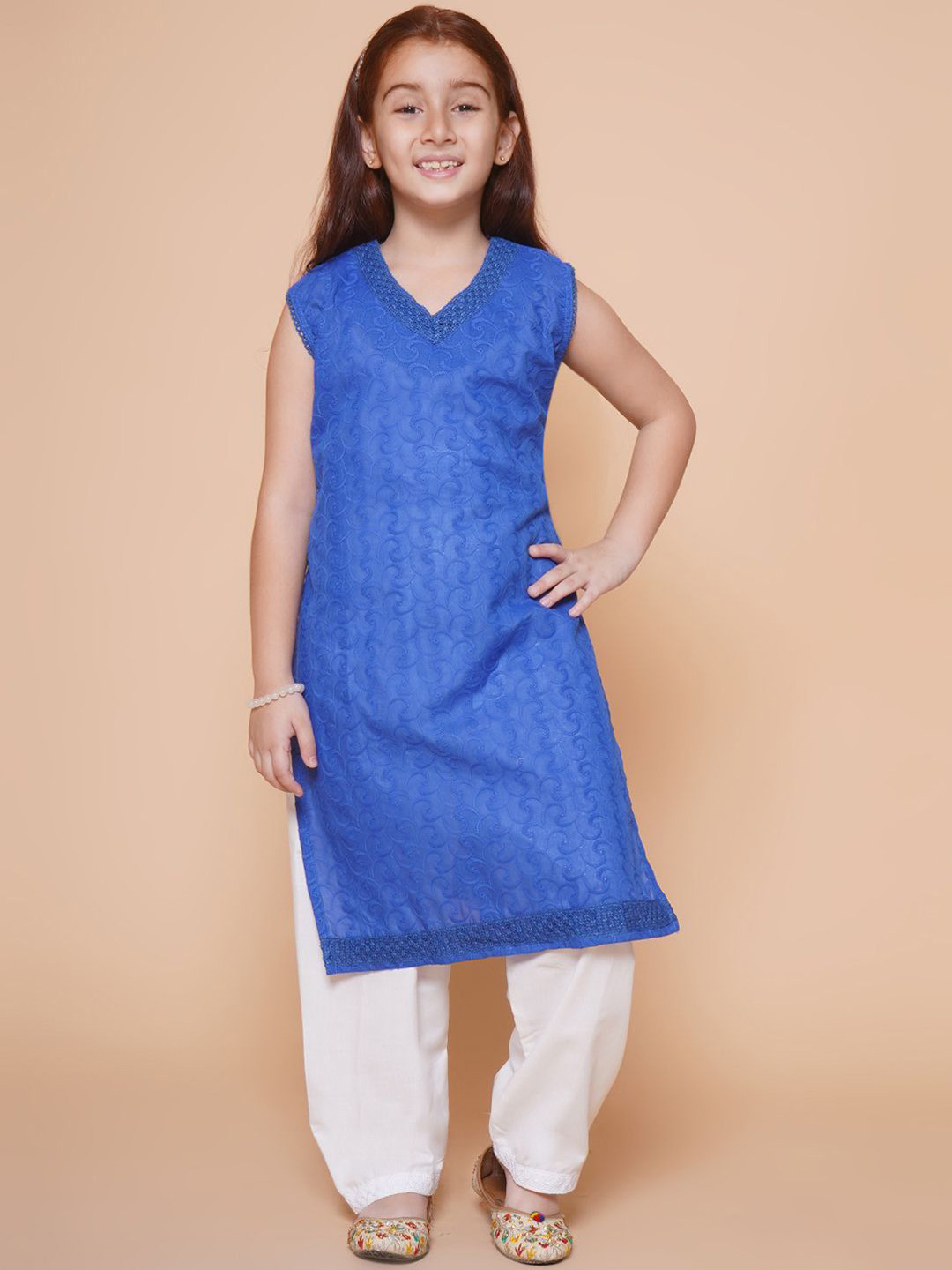 Arshia Fashions Girls Floral Embroidered Regular Thread Work Kurti with Salwar