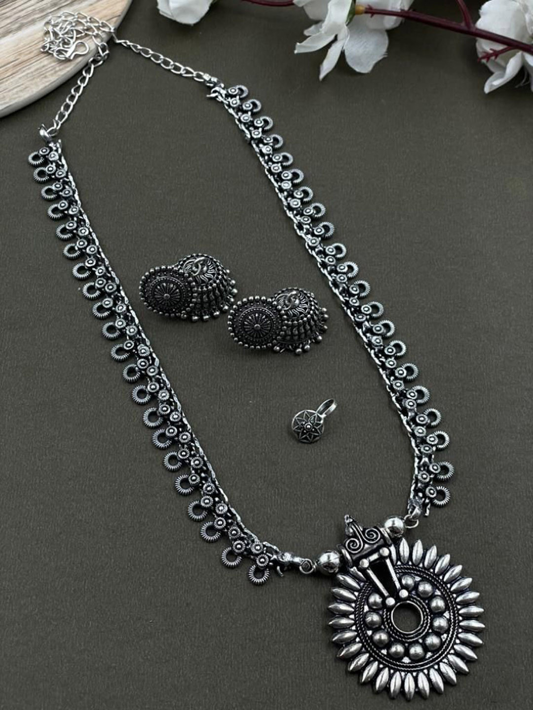 NAMAN ARTS Devika Silver Plated Oxidised Jewellery Set