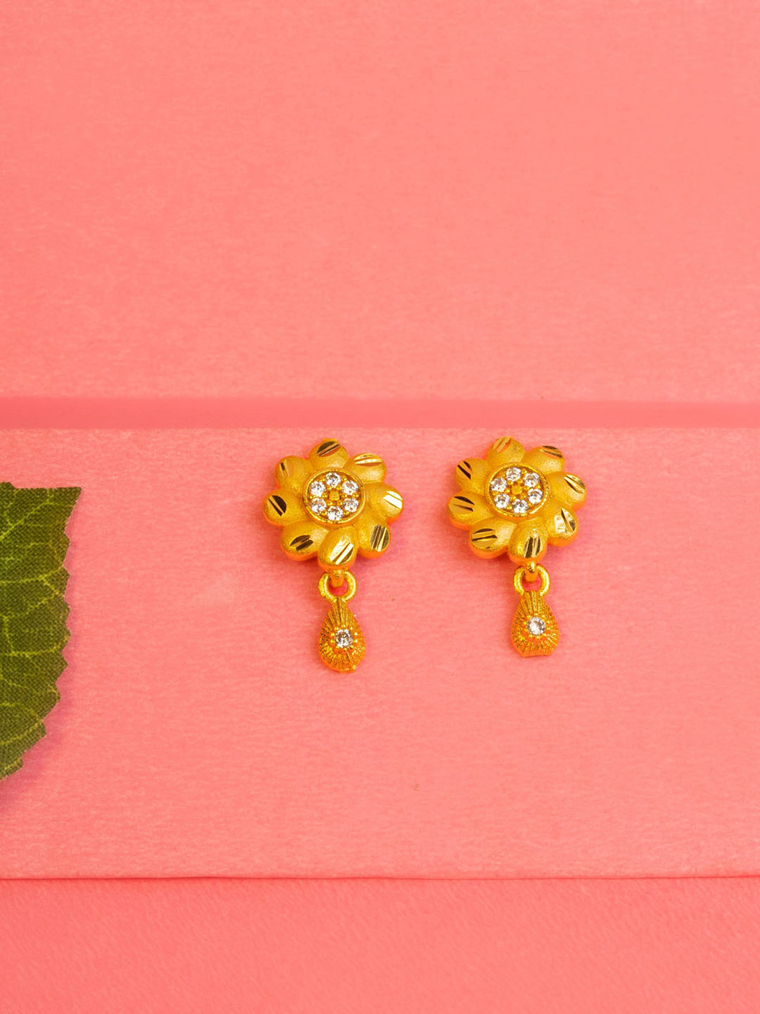GOLD CASH Classic Studs Earrings